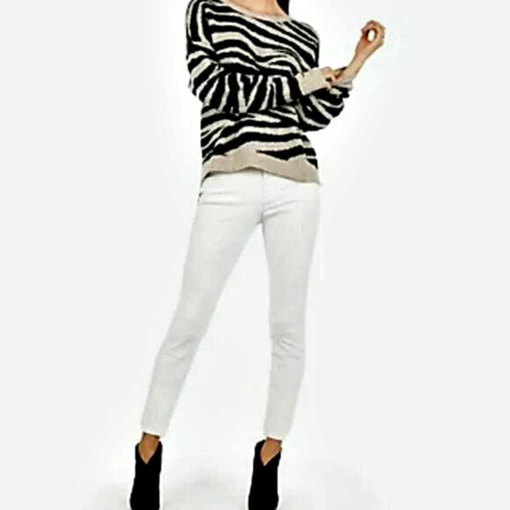 NEW! ZEBRA Print COZY Step HEM SWEATER SZ L